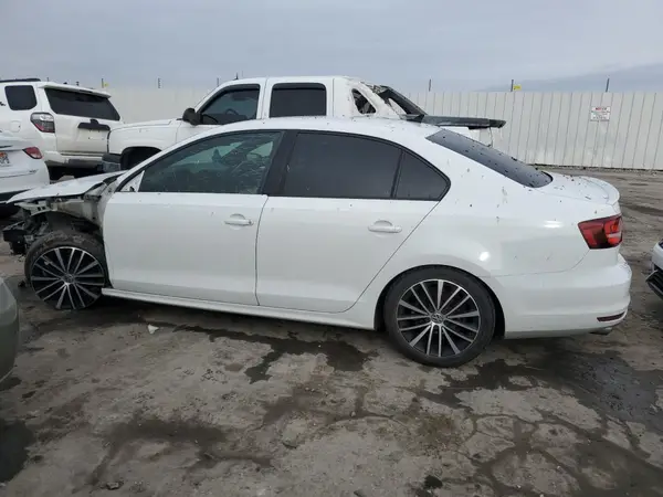 3VWD17AJ2GM385998 2016 VOLKSWAGEN JETTA - Image 2