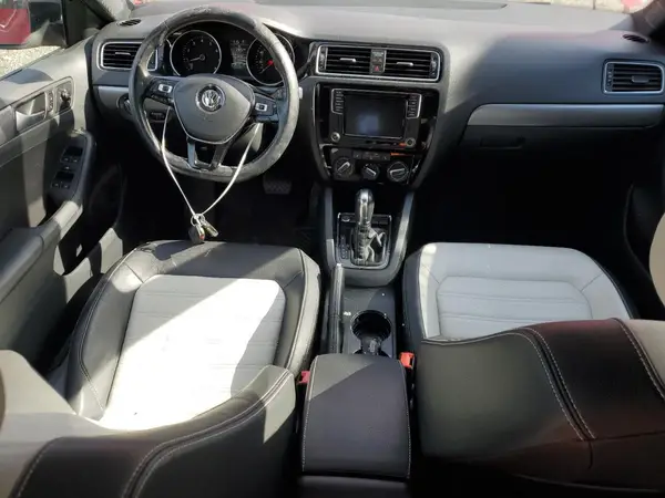3VWD17AJ2HM303575 2017 VOLKSWAGEN JETTA - Image 8