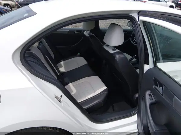 3VWD17AJ2HM313331 2017 VOLKSWAGEN JETTA - Image 8