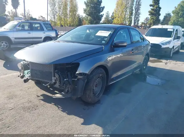 3VWD17AJ2HM392600 2017 VOLKSWAGEN JETTA - Image 2