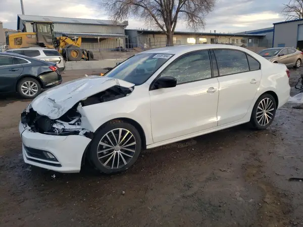 3VWD17AJ2HM399580 2017 VOLKSWAGEN JETTA - Image 1