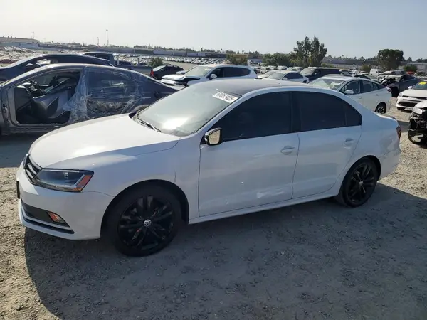 3VWD17AJ2JM221156 2018 VOLKSWAGEN JETTA - Image 1