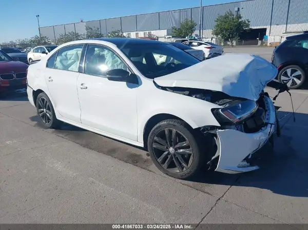3VWD17AJ2JM236014 2018 VOLKSWAGEN JETTA - Image 1