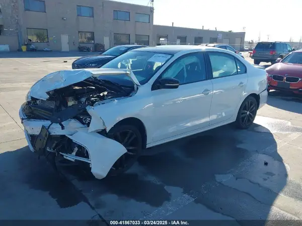 3VWD17AJ2JM236014 2018 VOLKSWAGEN JETTA - Image 2
