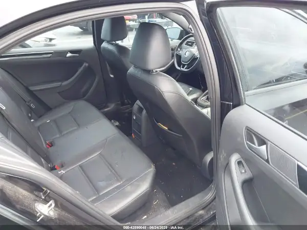 3VWD17AJ2JM242623 2018 VOLKSWAGEN JETTA - Image 8