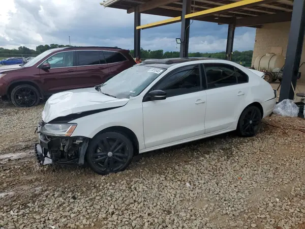 3VWD17AJ2JM245456 2018 VOLKSWAGEN JETTA - Image 1
