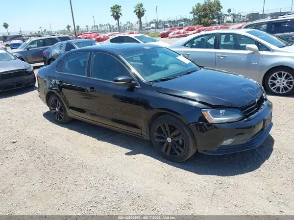 3VWD17AJ2JM255162 2018 VOLKSWAGEN JETTA - Image 1