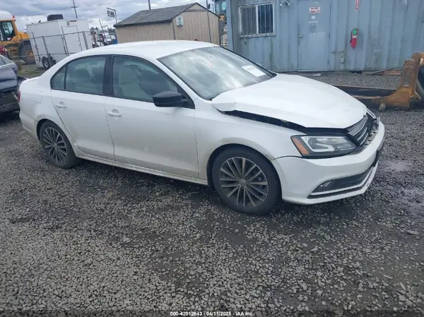 3VWD17AJ3GM216976 2016 VOLKSWAGEN JETTA - Image 1