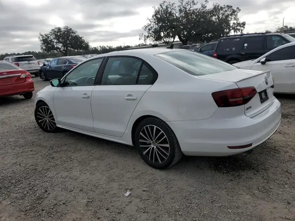 3VWD17AJ3GM228609 2016 VOLKSWAGEN JETTA - Image 2