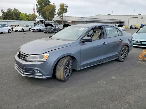 3VWD17AJ3GM258712 2016 VOLKSWAGEN JETTA - Image 1