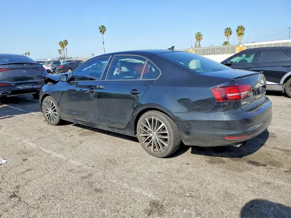 3VWD17AJ3GM259598 2016 VOLKSWAGEN JETTA - Image 2