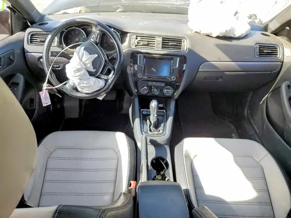 3VWD17AJ3GM259598 2016 VOLKSWAGEN JETTA - Image 8