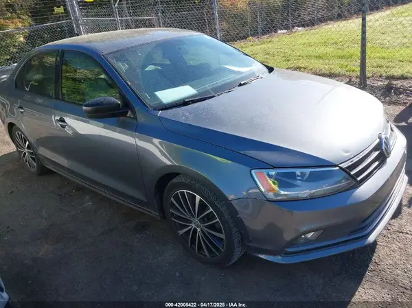 3VWD17AJ3GM283304 2016 VOLKSWAGEN JETTA - Image 1