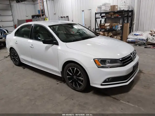 3VWD17AJ3GM383063 2016 VOLKSWAGEN JETTA - Image 1