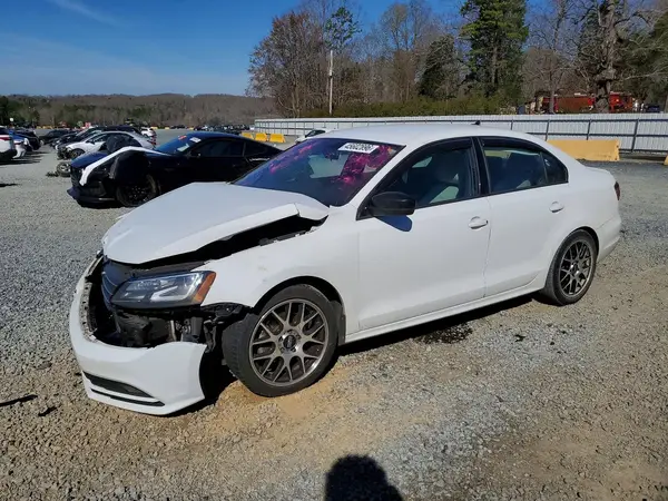 3VWD17AJ3GM395875 2016 VOLKSWAGEN JETTA - Image 1