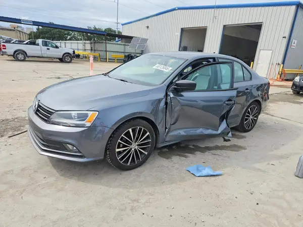 3VWD17AJ3GM396685 2016 VOLKSWAGEN JETTA - Image 1
