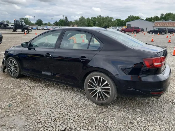 3VWD17AJ3GM398128 2016 VOLKSWAGEN JETTA - Image 2