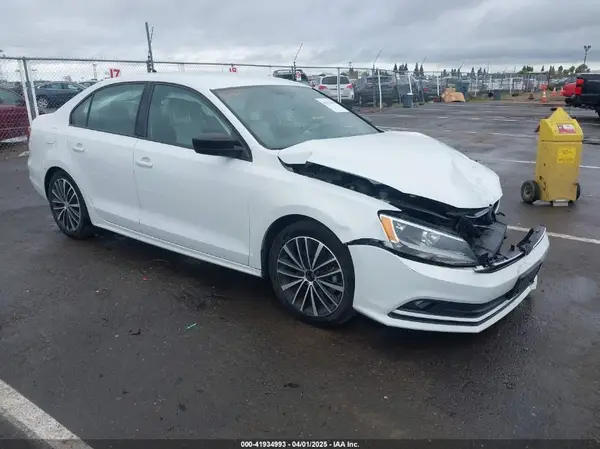 3VWD17AJ3GM404199 2016 VOLKSWAGEN JETTA - Image 1