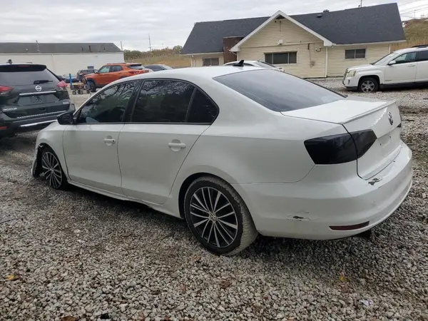 3VWD17AJ3GM413369 2016 VOLKSWAGEN JETTA - Image 2