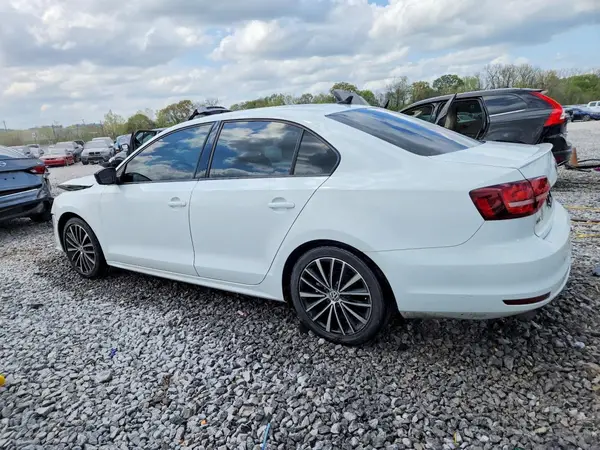 3VWD17AJ3GM414991 2016 VOLKSWAGEN JETTA - Image 2