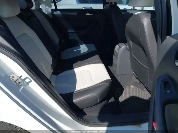 3VWD17AJ3HM283272 2017 VOLKSWAGEN JETTA - Image 8