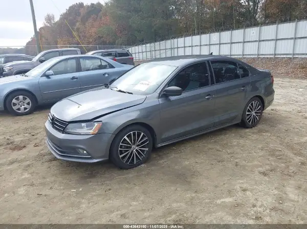 3VWD17AJ3HM289329 2017 VOLKSWAGEN JETTA - Image 2