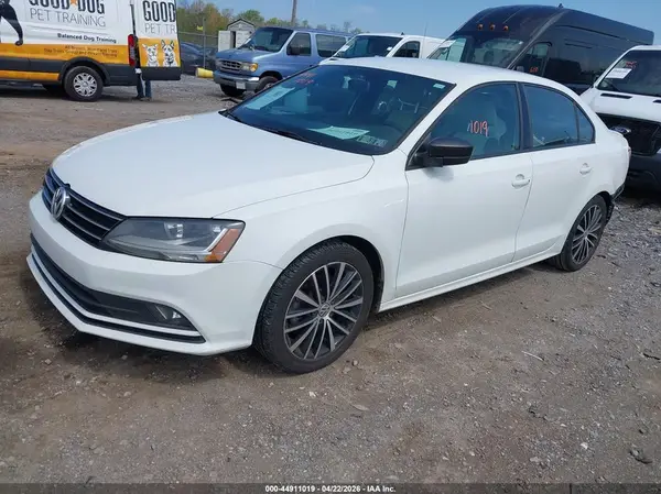 3VWD17AJ3HM299830 2017 VOLKSWAGEN JETTA - Image 2