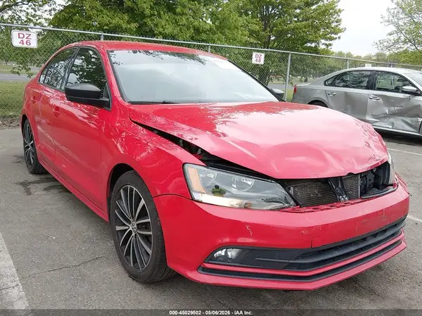 3VWD17AJ3HM303116 2017 VOLKSWAGEN JETTA - Image 1