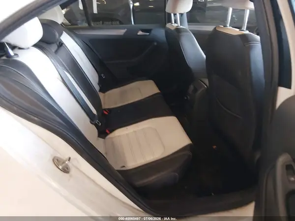 3VWD17AJ3HM387633 2017 VOLKSWAGEN JETTA - Image 8