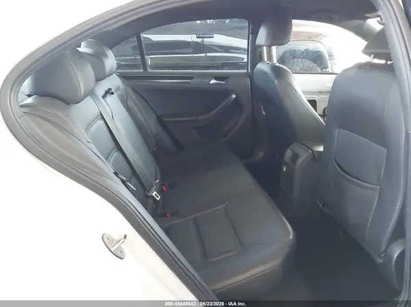 2018 VOLKSWAGEN JETTA auction photo 8