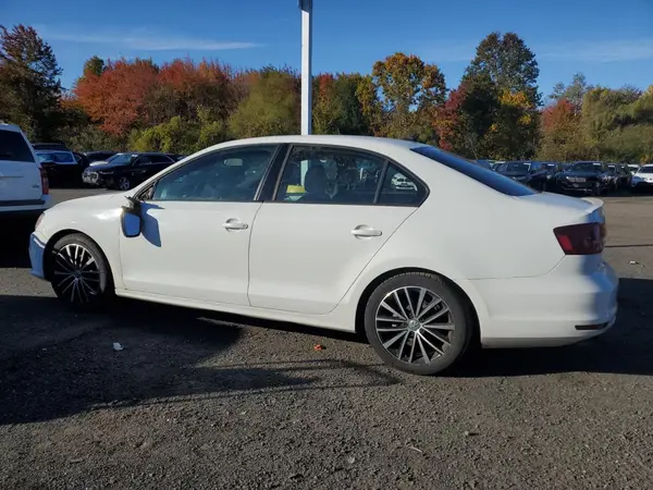 3VWD17AJ4GM217053 2016 VOLKSWAGEN JETTA - Image 2