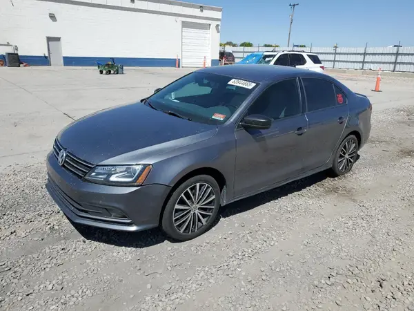 3VWD17AJ4GM232023 2016 VOLKSWAGEN JETTA - Image 1