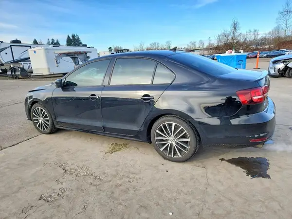 3VWD17AJ4GM233740 2016 VOLKSWAGEN JETTA - Image 2