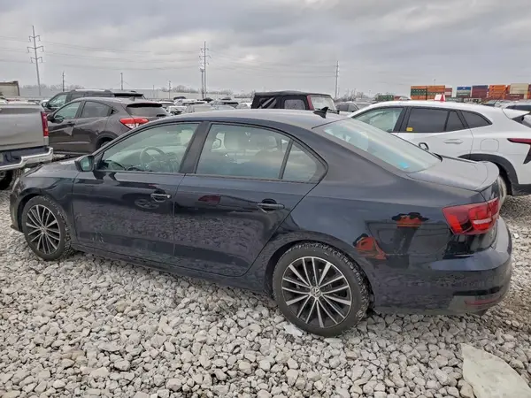 3VWD17AJ4GM243863 2016 VOLKSWAGEN JETTA - Image 2