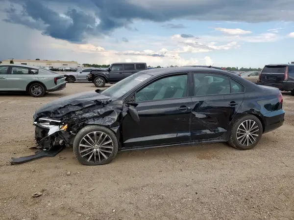 3VWD17AJ4GM260825 2016 VOLKSWAGEN JETTA - Image 1