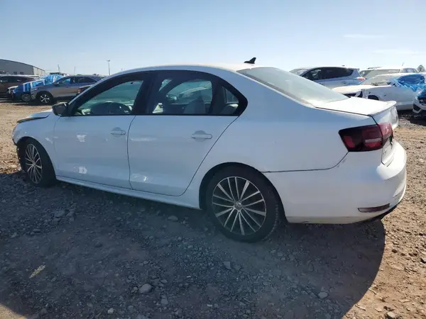 3VWD17AJ4GM263711 2016 VOLKSWAGEN JETTA - Image 2