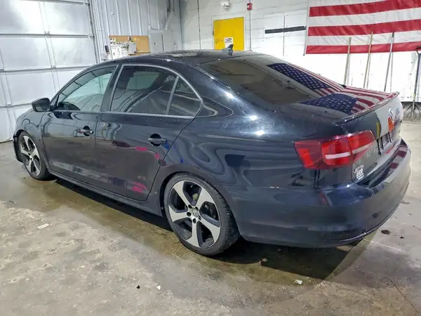 3VWD17AJ4GM268682 2016 VOLKSWAGEN JETTA - Image 2
