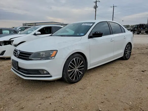 3VWD17AJ4GM268729 2016 VOLKSWAGEN JETTA - Image 1