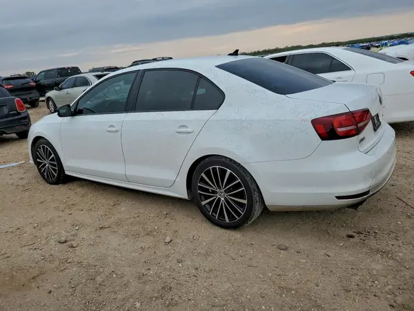 3VWD17AJ4GM268729 2016 VOLKSWAGEN JETTA - Image 2