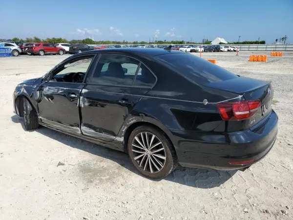 3VWD17AJ4GM282677 2016 VOLKSWAGEN JETTA - Image 2