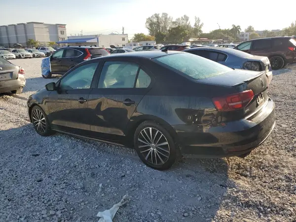 3VWD17AJ4GM287717 2016 VOLKSWAGEN JETTA - Image 2