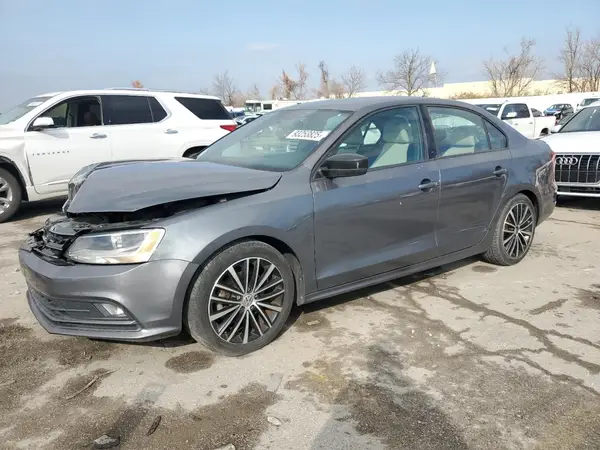 3VWD17AJ4GM293758 2016 VOLKSWAGEN JETTA - Image 1