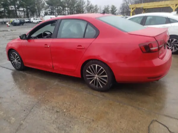 3VWD17AJ4GM295333 2016 VOLKSWAGEN JETTA - Image 2