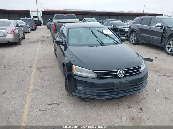 3VWD17AJ4GM298278 2016 VOLKSWAGEN JETTA - Image 1