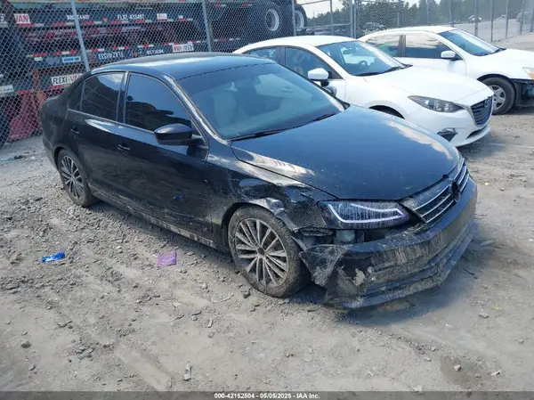 3VWD17AJ4GM301888 2016 VOLKSWAGEN JETTA - Image 1