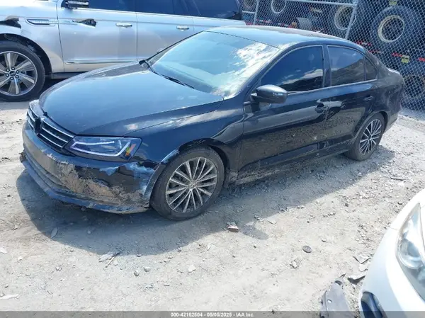 3VWD17AJ4GM301888 2016 VOLKSWAGEN JETTA - Image 2