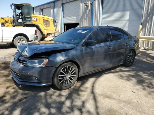 3VWD17AJ4GM386988 2016 VOLKSWAGEN JETTA - Image 1