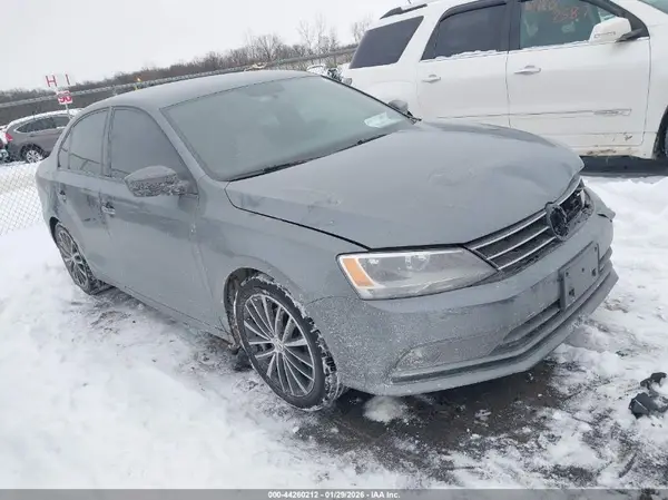 3VWD17AJ4GM401294 2016 VOLKSWAGEN JETTA - Image 1