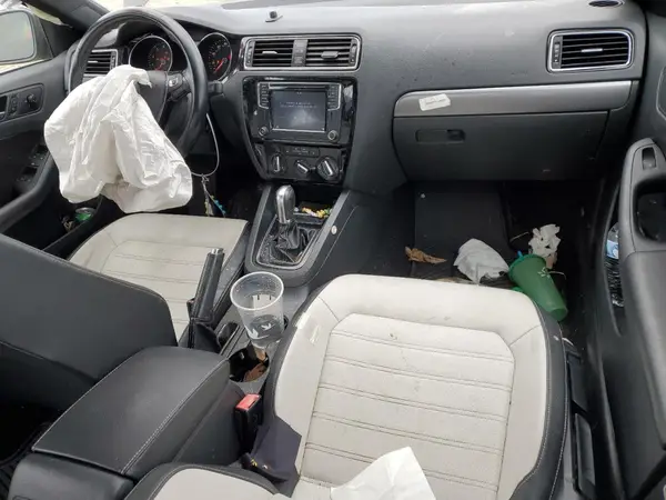 3VWD17AJ4HM303593 2017 VOLKSWAGEN JETTA - Image 8
