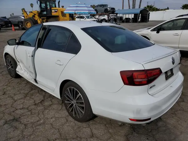 3VWD17AJ4HM395630 2017 VOLKSWAGEN JETTA - Image 2